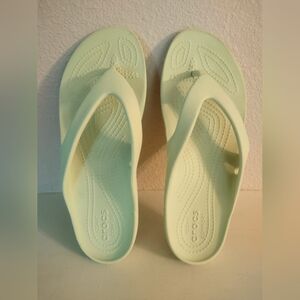 Crocs Kadee II Flip Flops Thongs Sandals Size 8